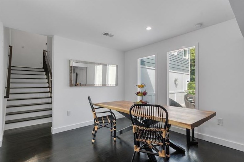 3213 Pinehill Dr, Decatur GA  30032-2803 exterior