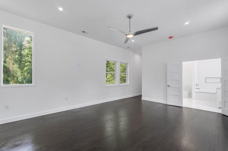 3213 Pinehill Dr, Decatur GA  30032-2803 exterior