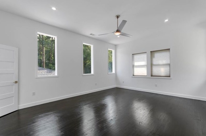 3213 Pinehill Dr, Decatur GA  30032-2803 exterior