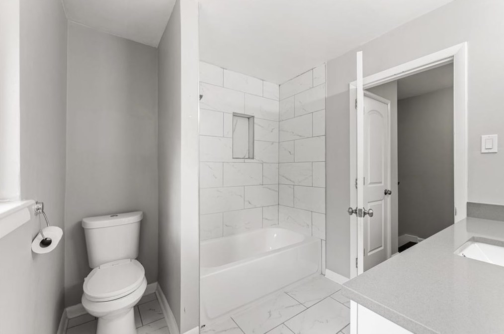 3776 Brookcrest Cir, Decatur GA  30032-3810 exterior