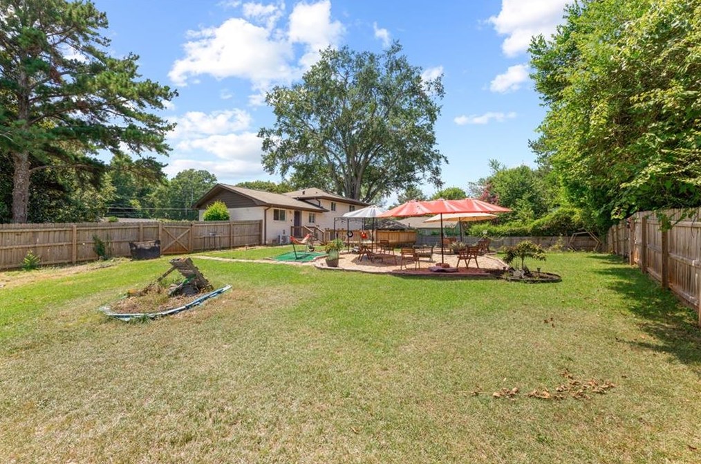 3776 Brookcrest Cir, Decatur GA  30032-3810 exterior