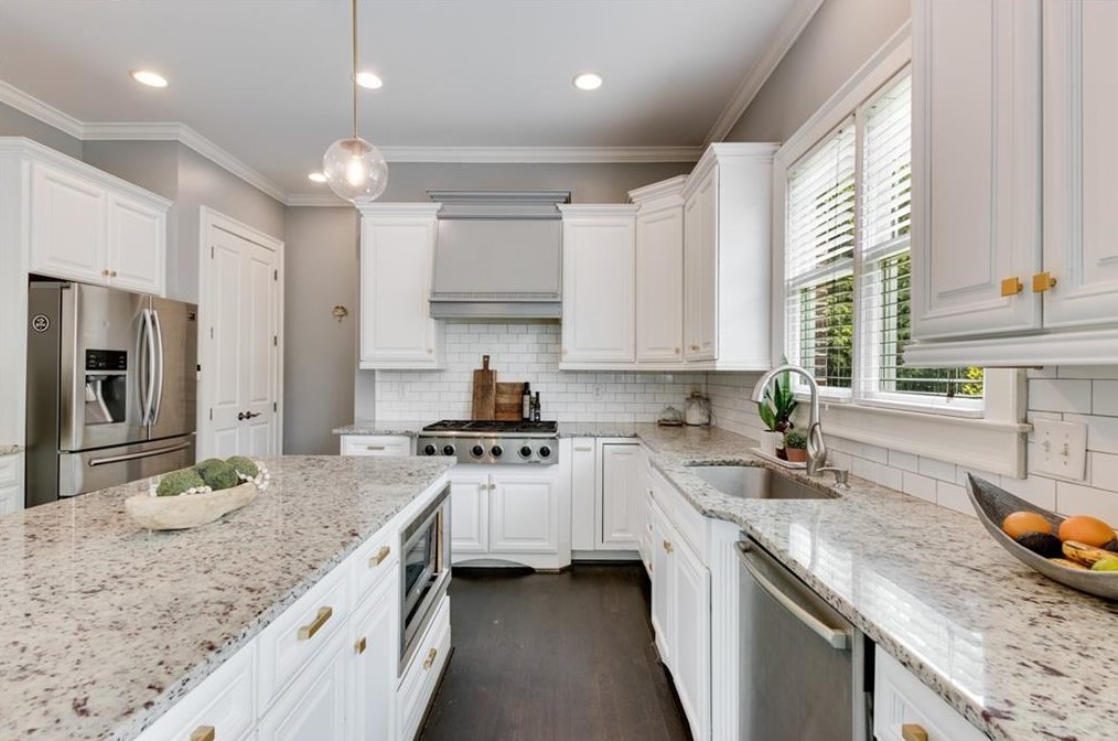 3090 Haynes Trl, Alpharetta GA  30022-1141 exterior