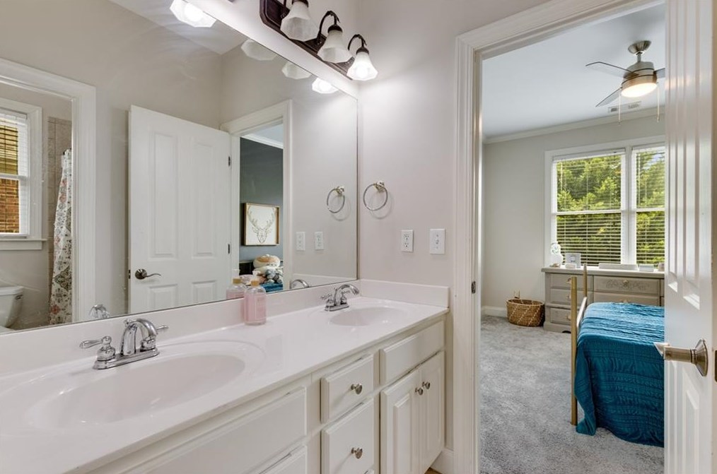 3090 Haynes Trl, Alpharetta GA  30022-1141 exterior