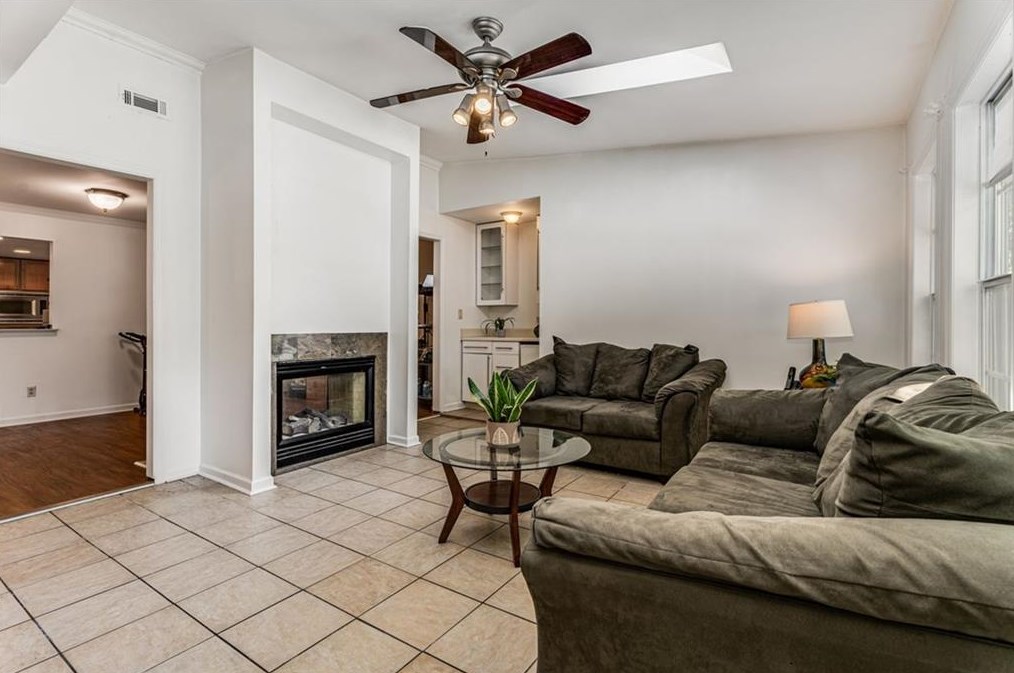 1004 Windy Oaks Ct, Smyrna GA 30080-2243 exterior