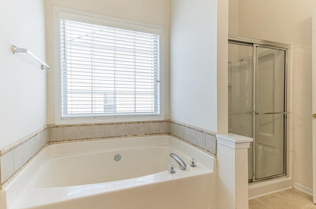 2556 Fairmont Park Ct, Dacula GA  30019-6530 exterior