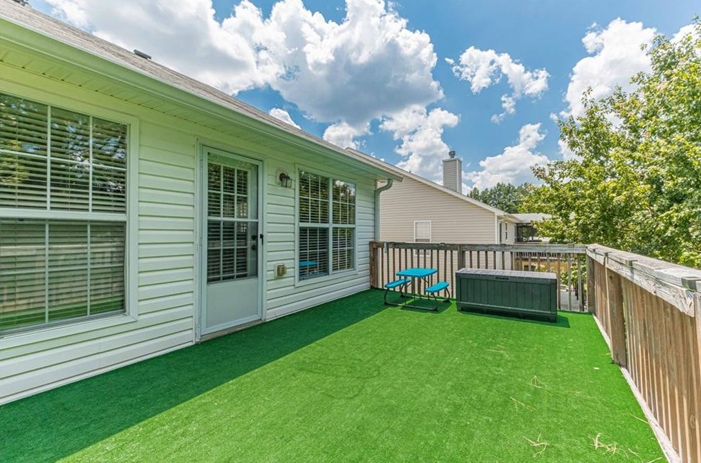 2556 Fairmont Park Ct, Dacula GA  30019-6530 exterior
