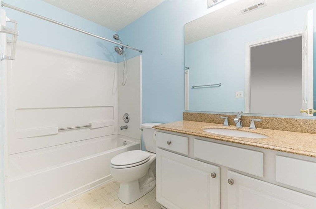 2556 Fairmont Park Ct, Dacula GA  30019-6530 exterior
