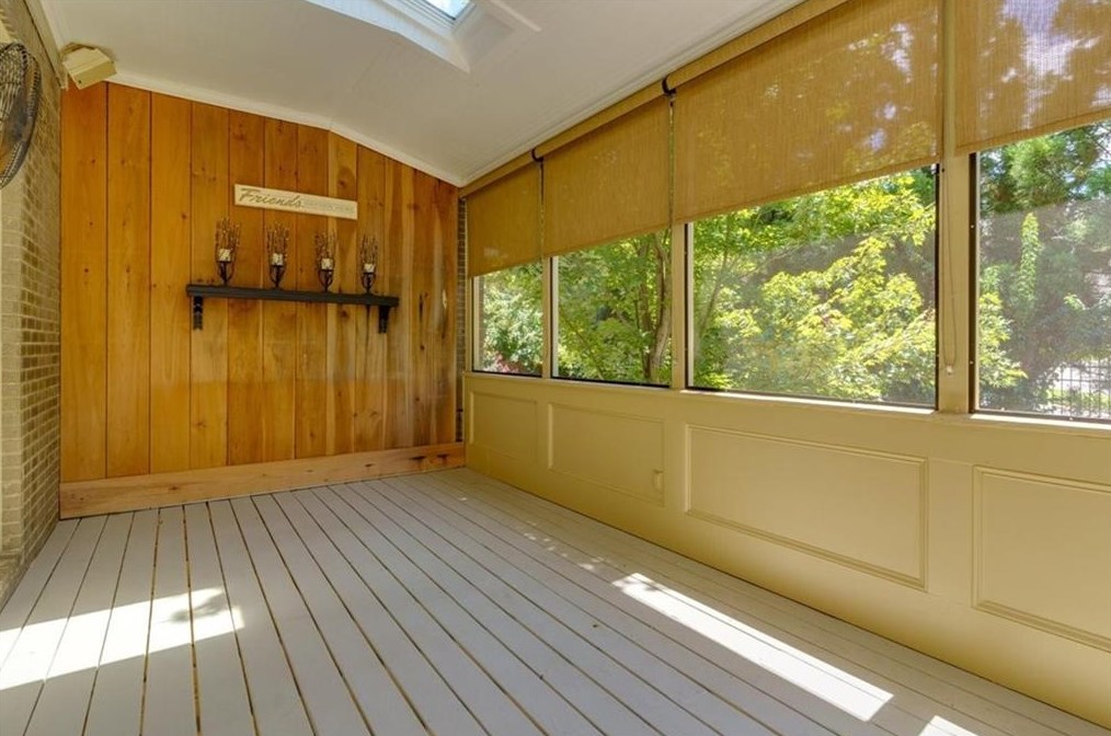 2006 Kensington Green Dr, Smyrna GA  30080-6482 exterior