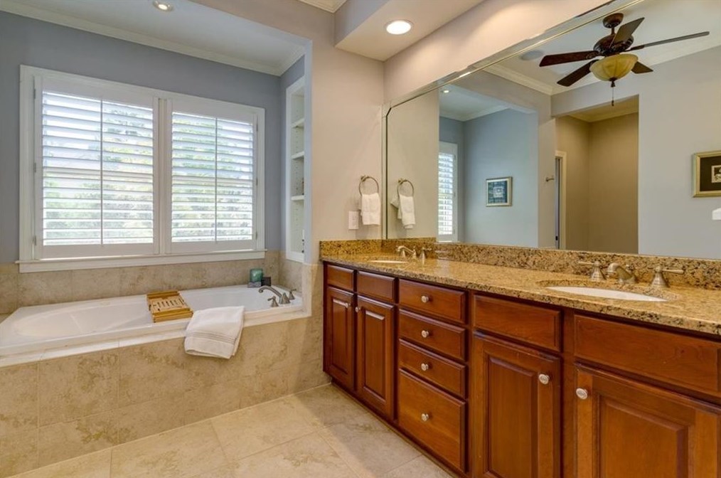 2006 Kensington Green Dr, Smyrna GA  30080-6482 exterior