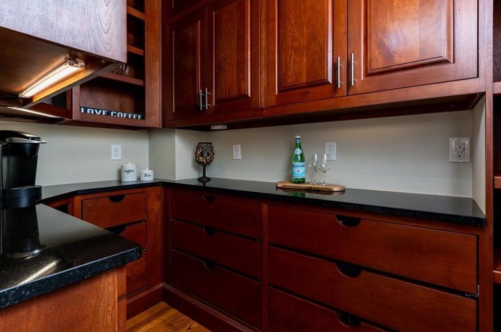 2006 Kensington Green Dr, Smyrna GA  30080-6482 exterior