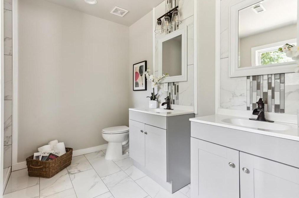 2357 Scotty Cir, Decatur GA  30032-5369 exterior