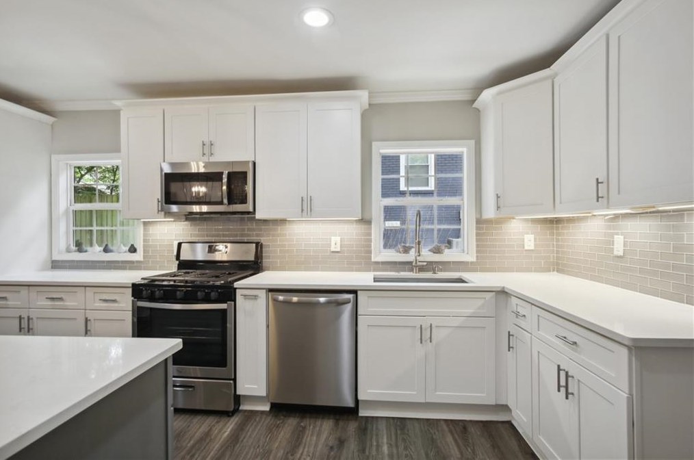 618 Daniel Ave, Decatur GA  30032-4018 exterior