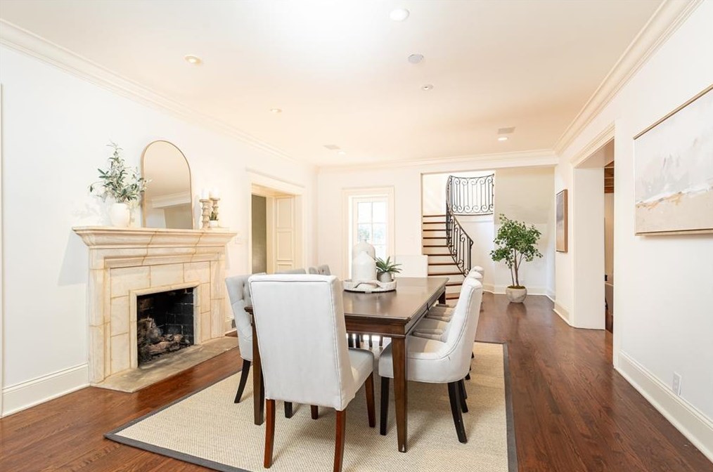 160 Peachtree Way, Atlanta GA 30338-3109 exterior