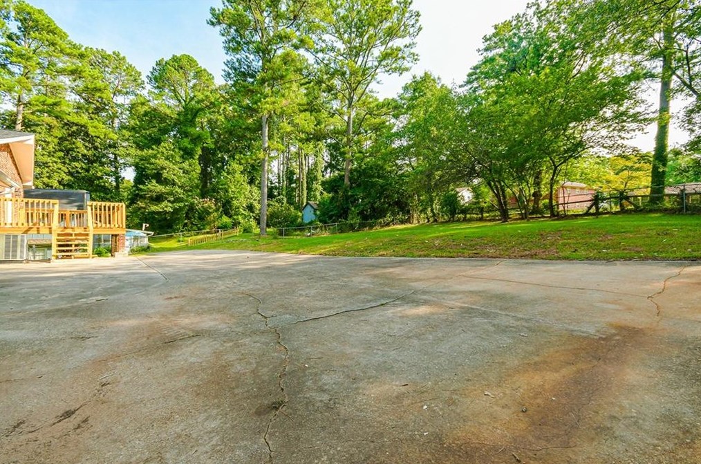 4205 Williamsburg Dr, Atlanta GA  30337-4527 exterior