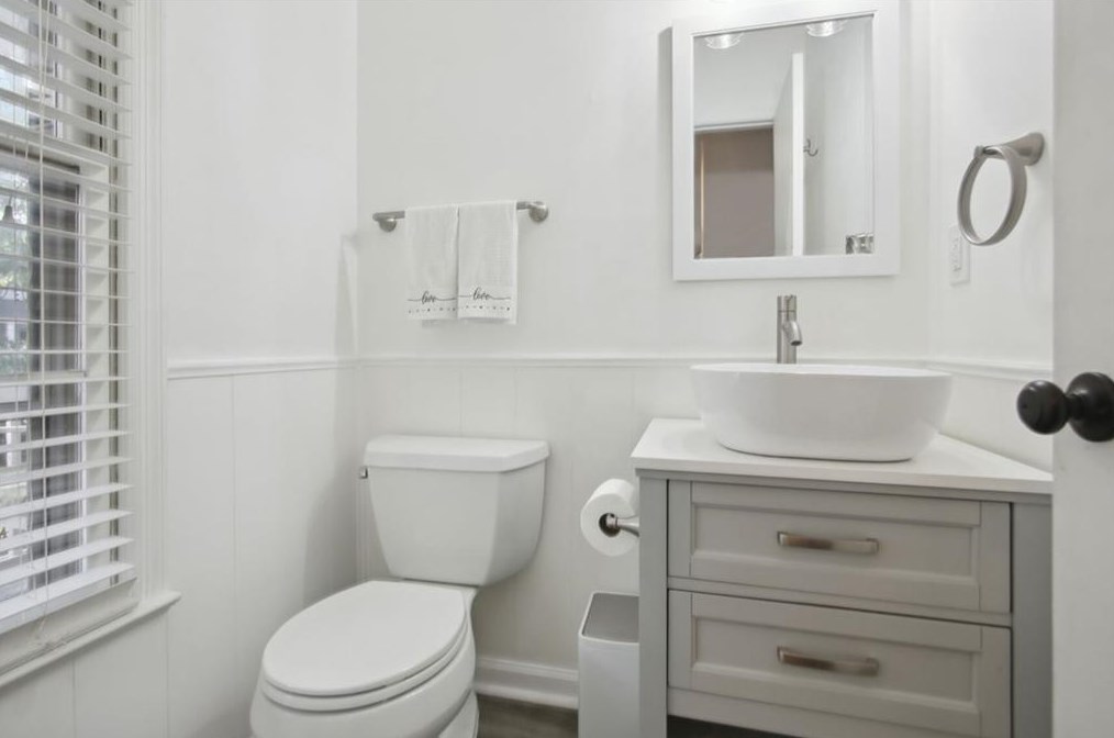 2679 Farmstead Rd, Smyrna GA  30080-2617 exterior