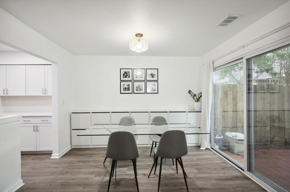 2679 Farmstead Rd, Smyrna GA  30080-2617 exterior