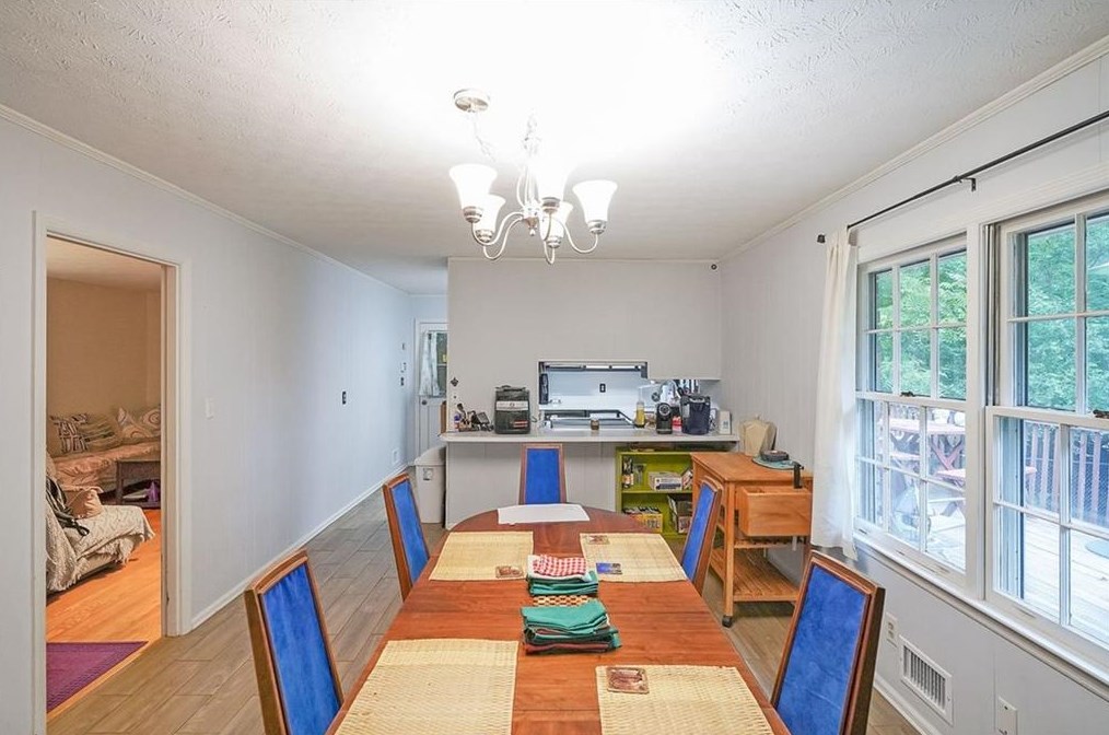 571 Norton Cir, Smyrna GA  30082-2123 exterior