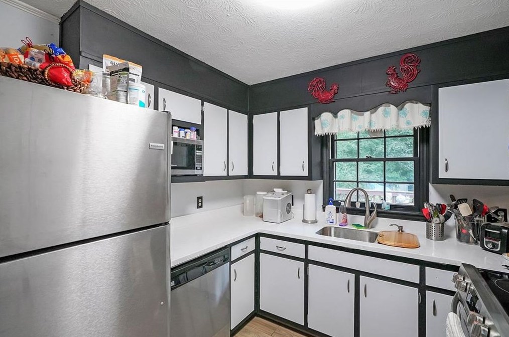 571 Norton Cir, Smyrna GA  30082-2123 exterior