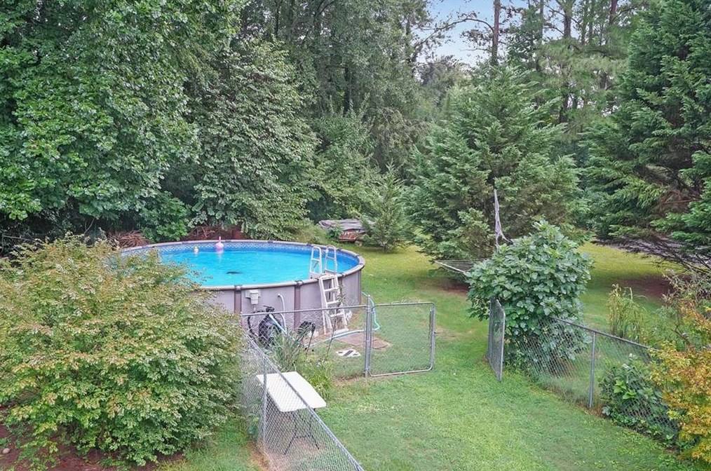 571 Norton Cir, Smyrna GA  30082-2123 exterior