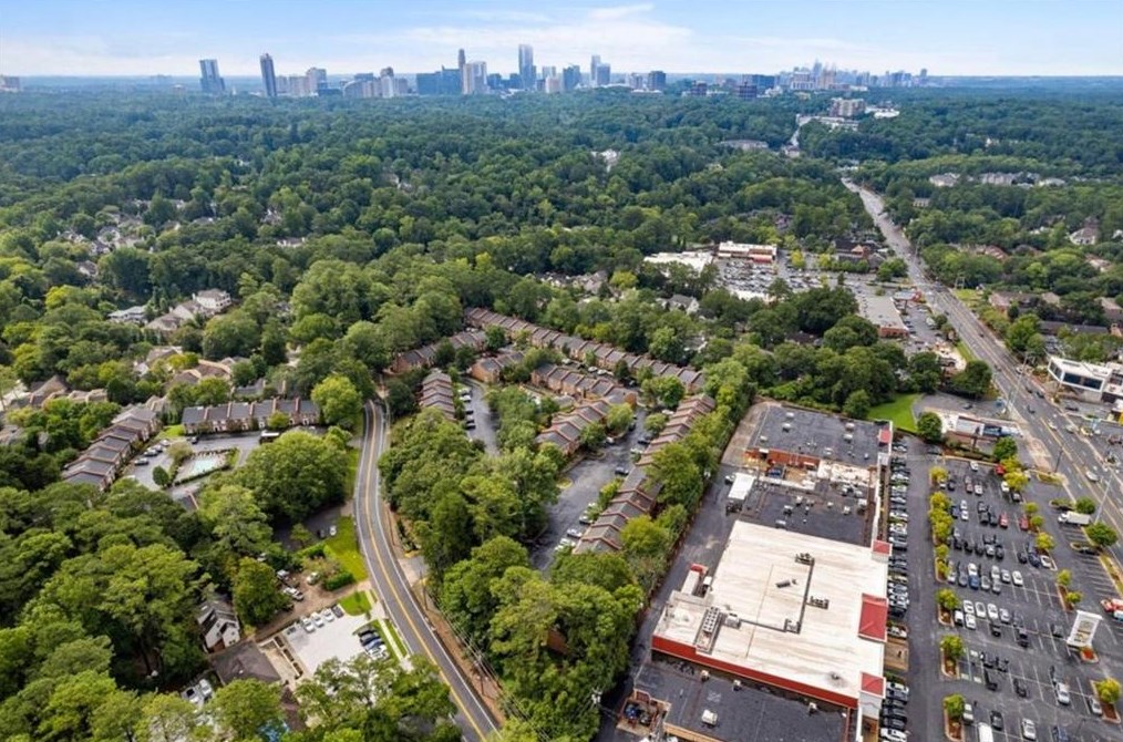4620 Wieuca Rd, Atlanta GA  30342-3332 exterior