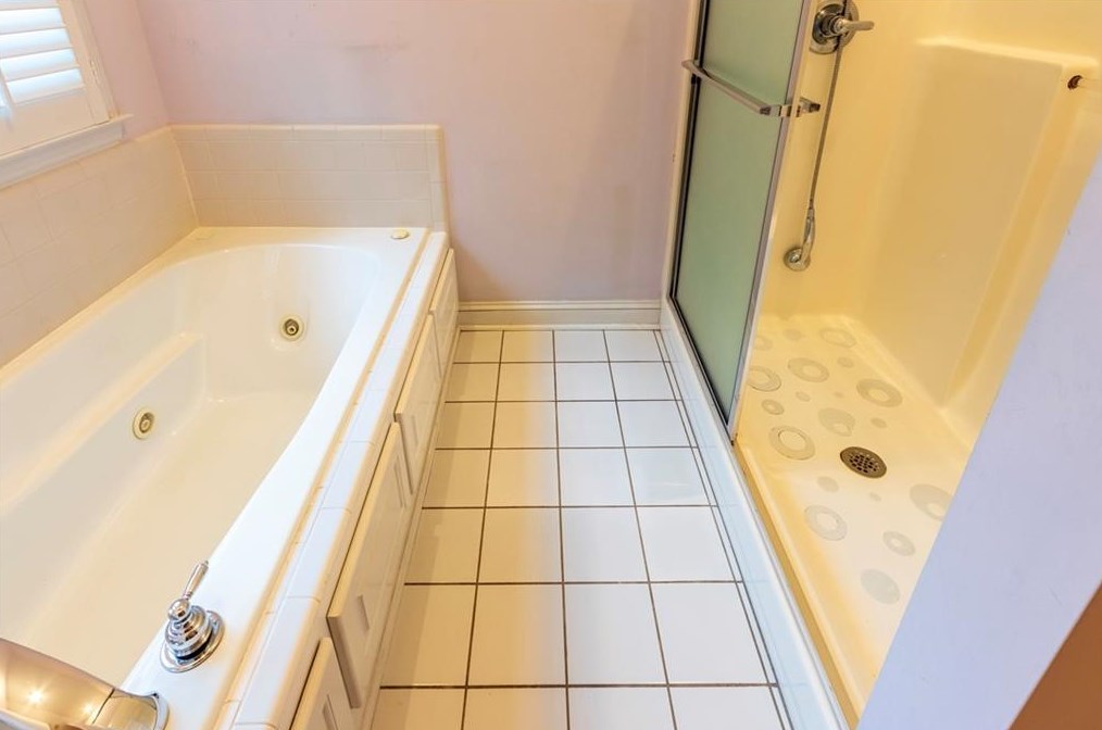 220 Stonecrest Ct, Athens GA 30605-3967 exterior