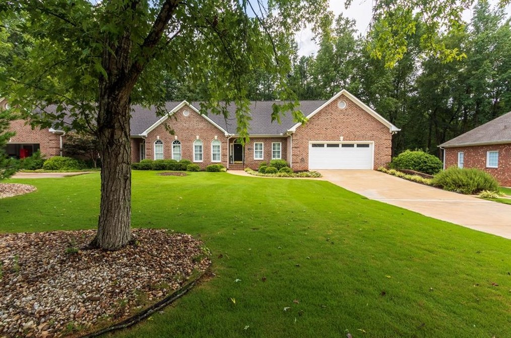 220 Stonecrest Ct, Athens GA  30605-3967 exterior