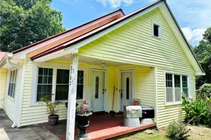 2582 White Sulphur Rd, Gainesville, GA 30501 - Photo 3