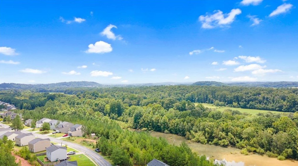 753 Riverside Dr, Calhoun GA 30701-5415 exterior