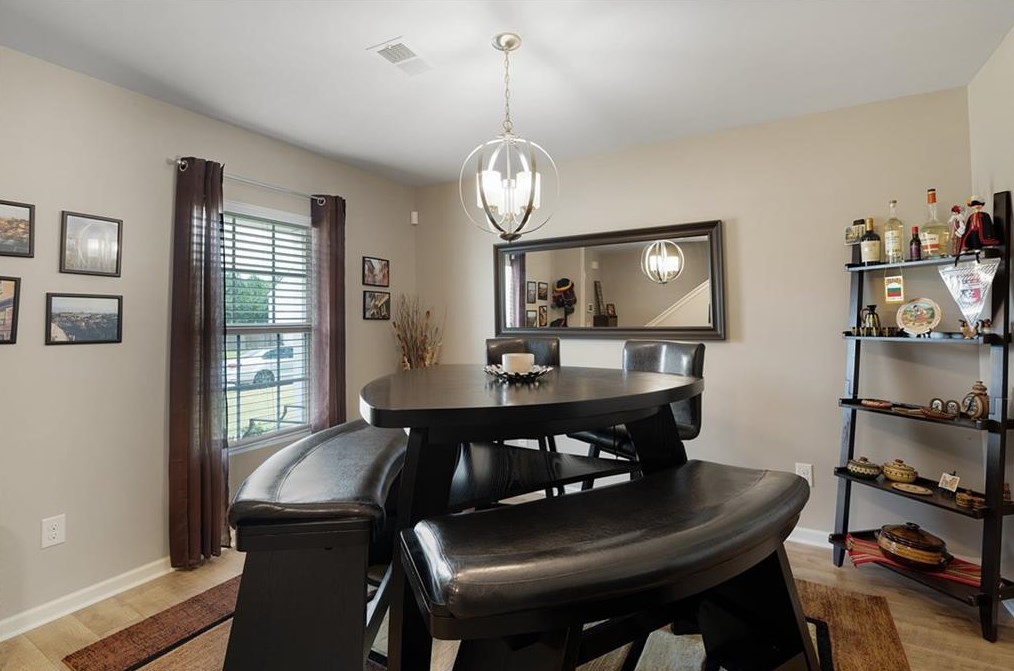 753 Riverside Dr, Calhoun GA 30701-5415 exterior