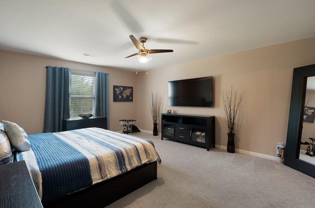 753 Riverside Dr, Calhoun GA 30701-5415 exterior