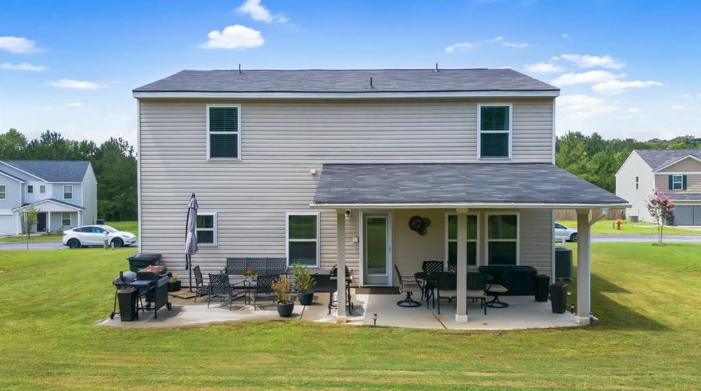 753 Riverside Dr, Calhoun GA 30701-5415 exterior