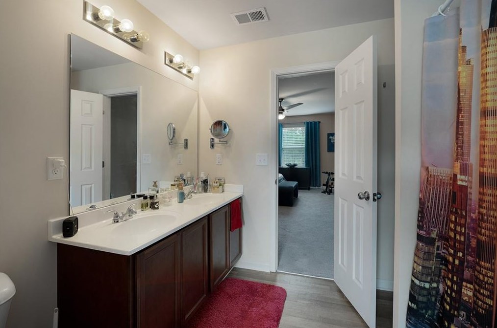 753 Riverside Dr, Calhoun GA 30701-5415 exterior