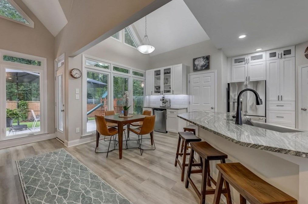 1950 Northbrooke Ln, Atlanta GA exterior