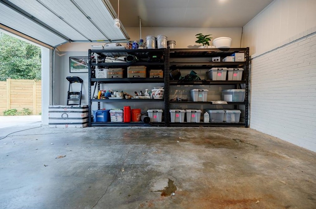 3306 Pine Meadow Rd, Atlanta GA  30327-2220 exterior