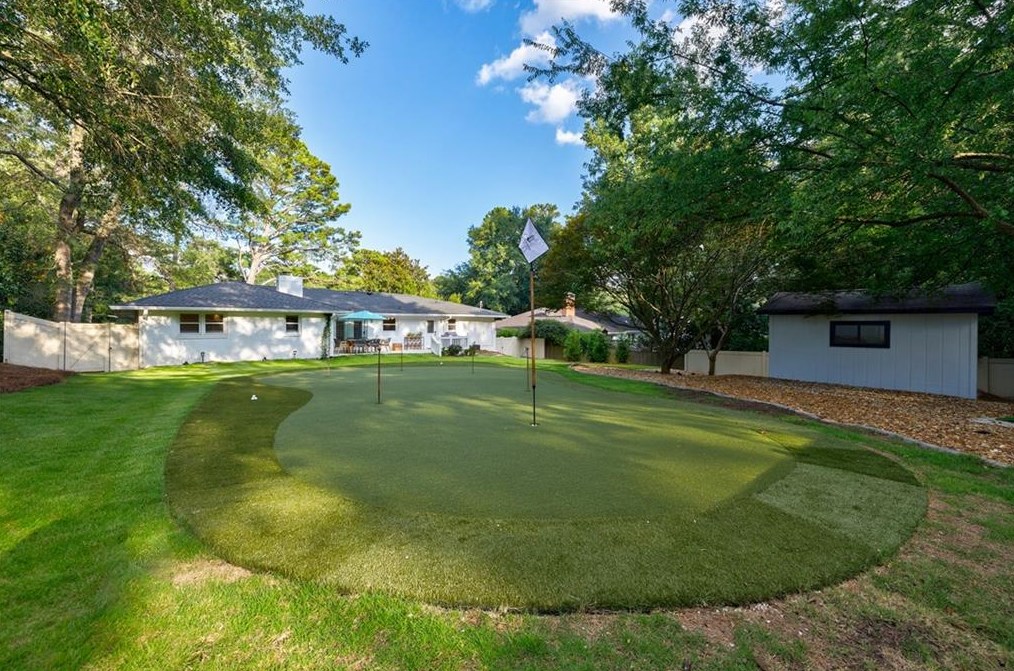 3306 Pine Meadow Rd, Atlanta GA  30327-2220 exterior