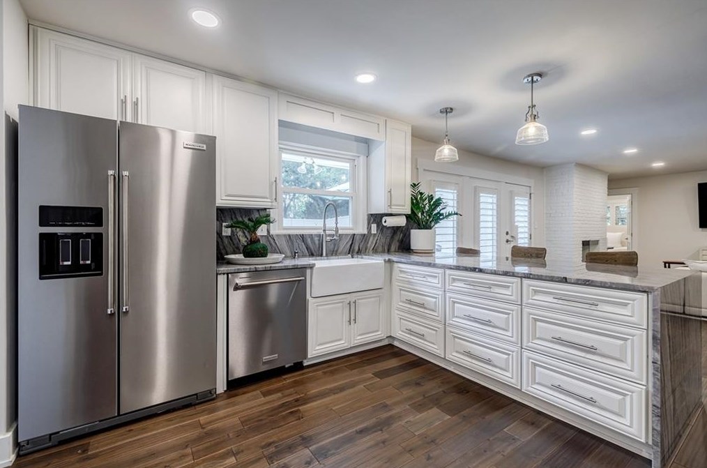 3306 Pine Meadow Rd, Atlanta GA  30327-2220 exterior