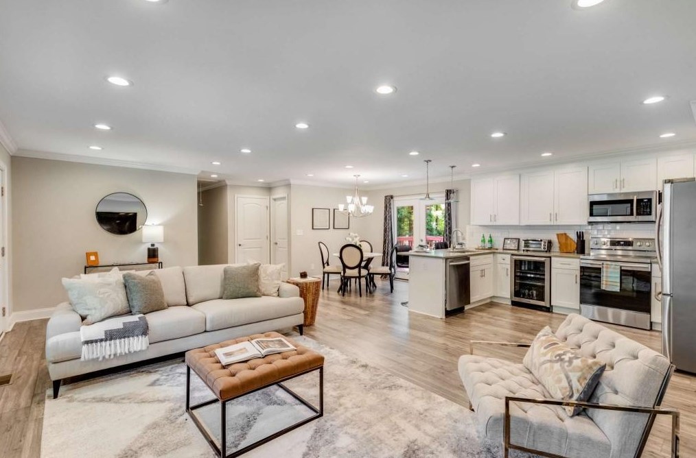 4368 Redwood St, Atlanta GA 30360-2626 exterior