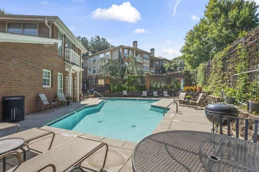 200 Renaissance Pkwy, Atlanta GA  30308-2385 exterior