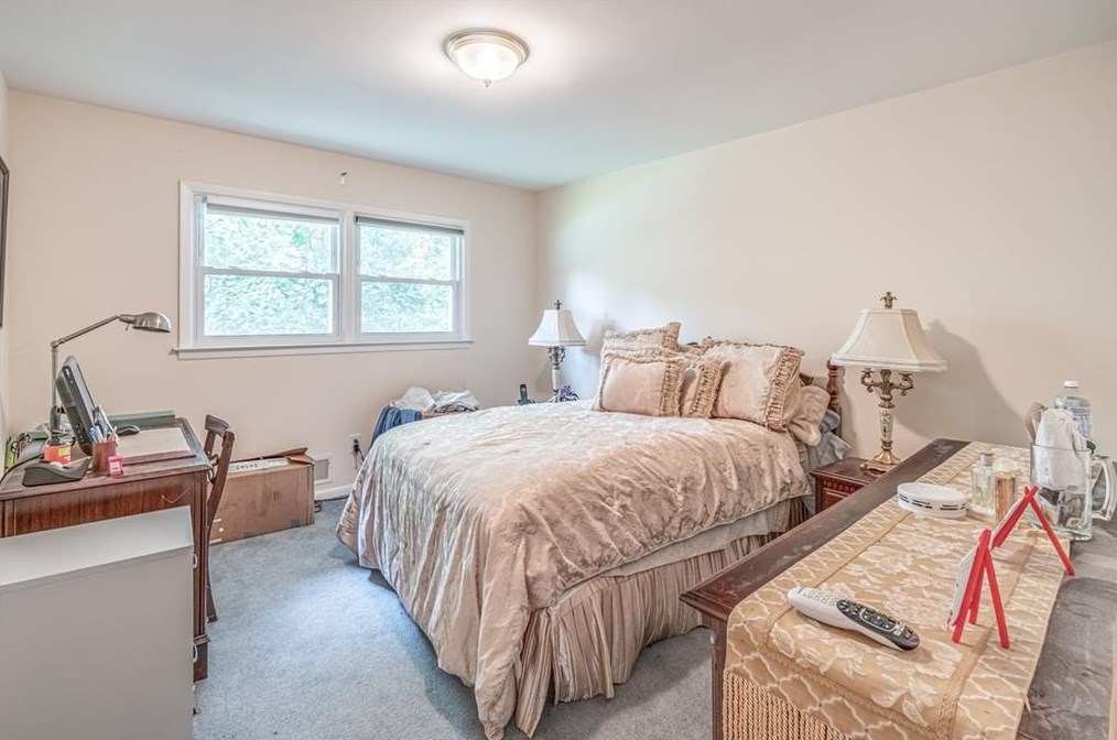 1818 Ramble Ct, Decatur GA  30033-1117 exterior