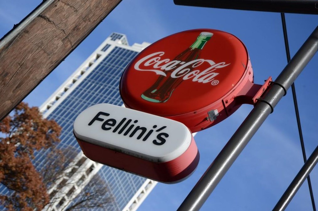 101 Peachtree Way, Atlanta GA 30305-3711 exterior