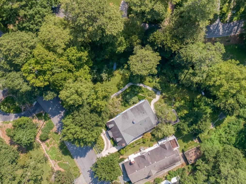 101 Peachtree Way, Atlanta GA 30305-3711 exterior