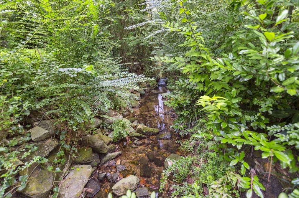 101 Peachtree Way, Atlanta GA 30305-3711 exterior