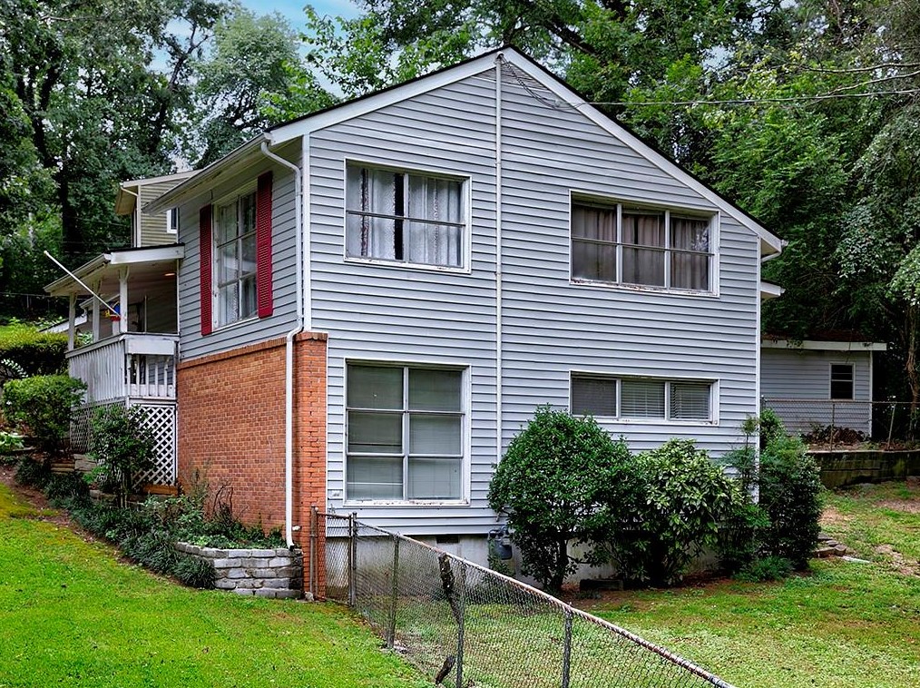 4970 Fairmont Rd, Smyrna GA  30082-5107 exterior