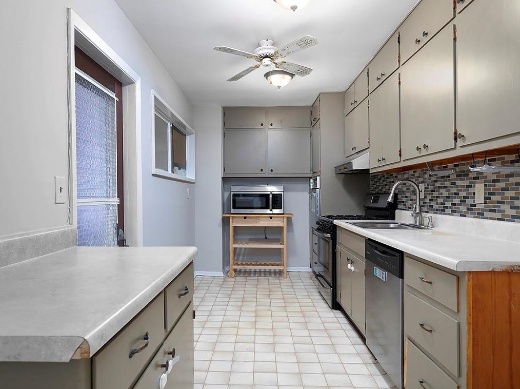 4970 Fairmont Rd, Smyrna GA  30082-5107 exterior