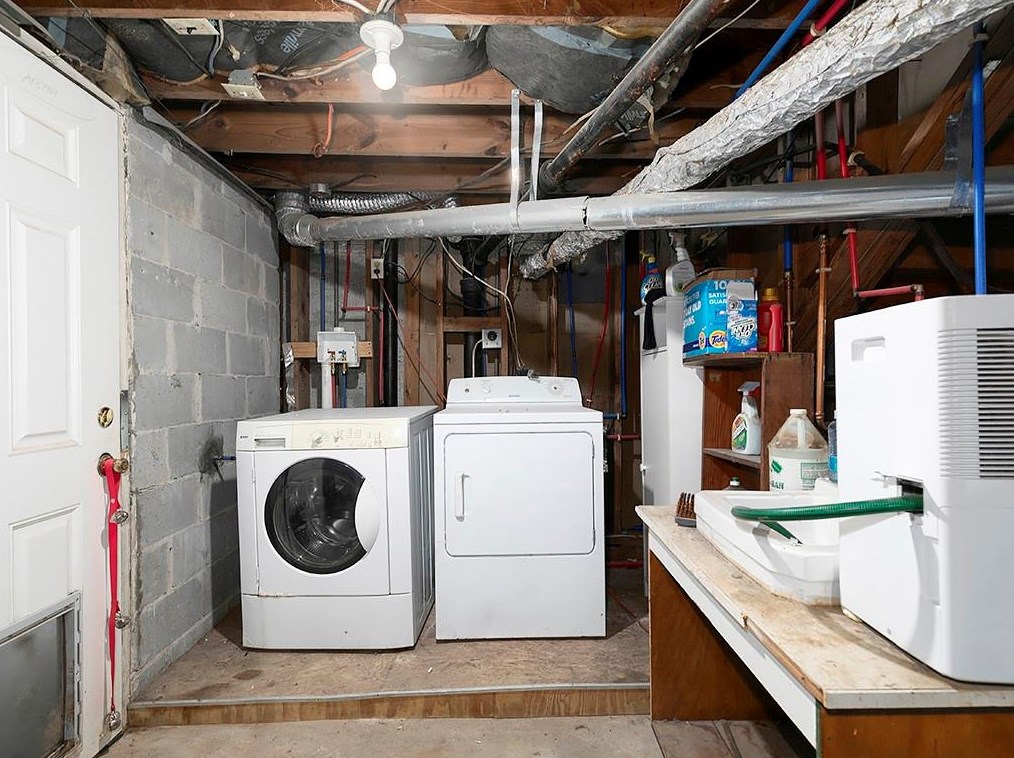 4970 Fairmont Rd, Smyrna GA  30082-5107 exterior