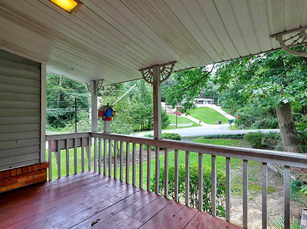 4970 Fairmont Rd, Smyrna GA  30082-5107 exterior