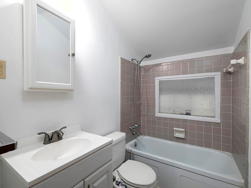 4970 Fairmont Rd, Smyrna GA  30082-5107 exterior