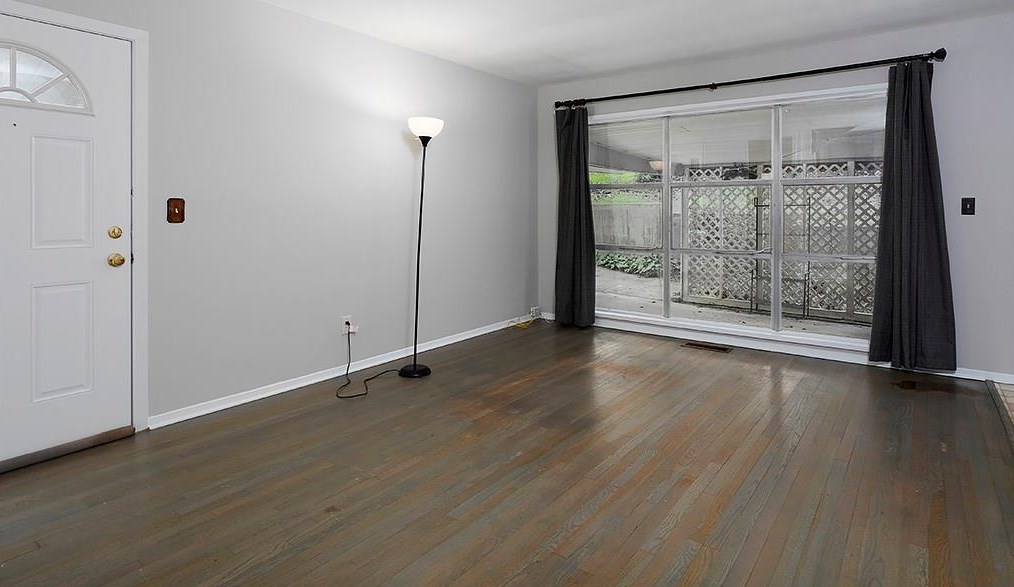 4970 Fairmont Rd, Smyrna GA  30082-5107 exterior