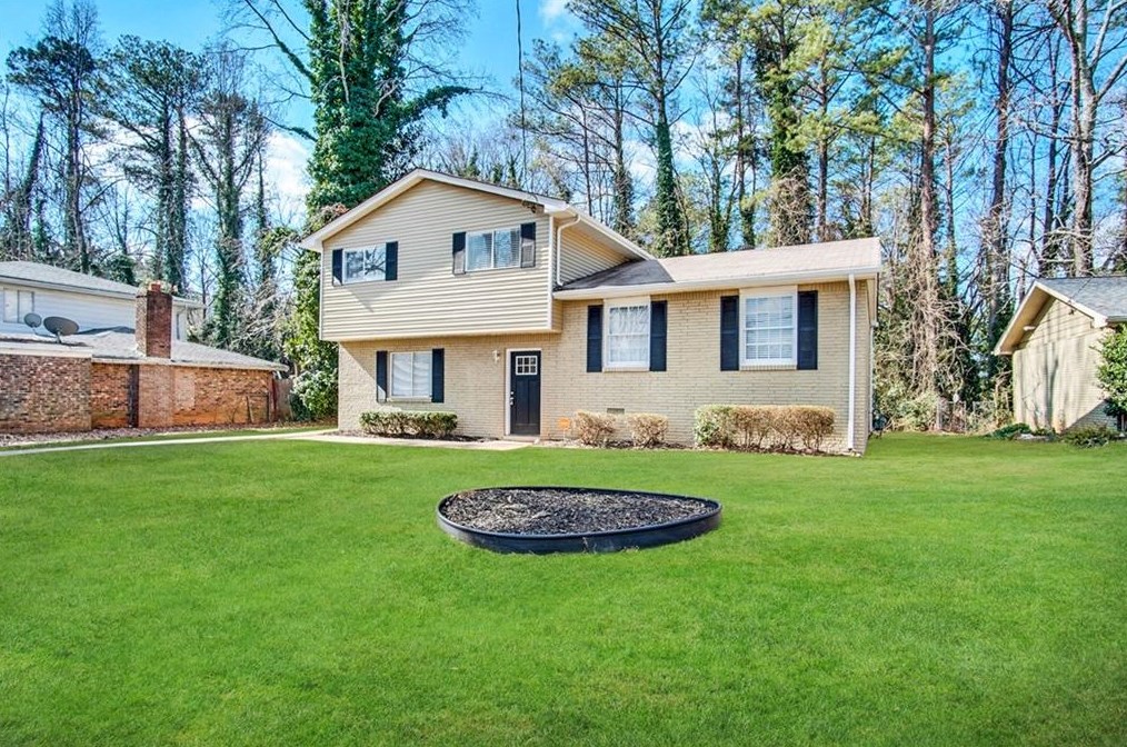 2211 Green Forrest Dr, Decatur GA  30032-7165 exterior