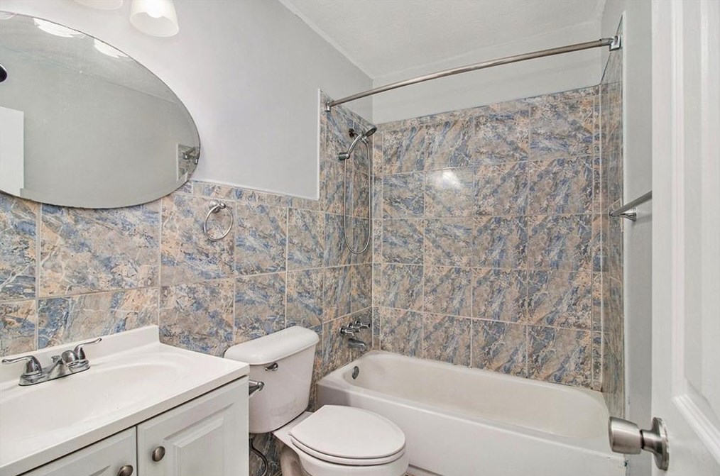 3385 Hollow Tree Dr, Decatur GA  30034-6317 exterior